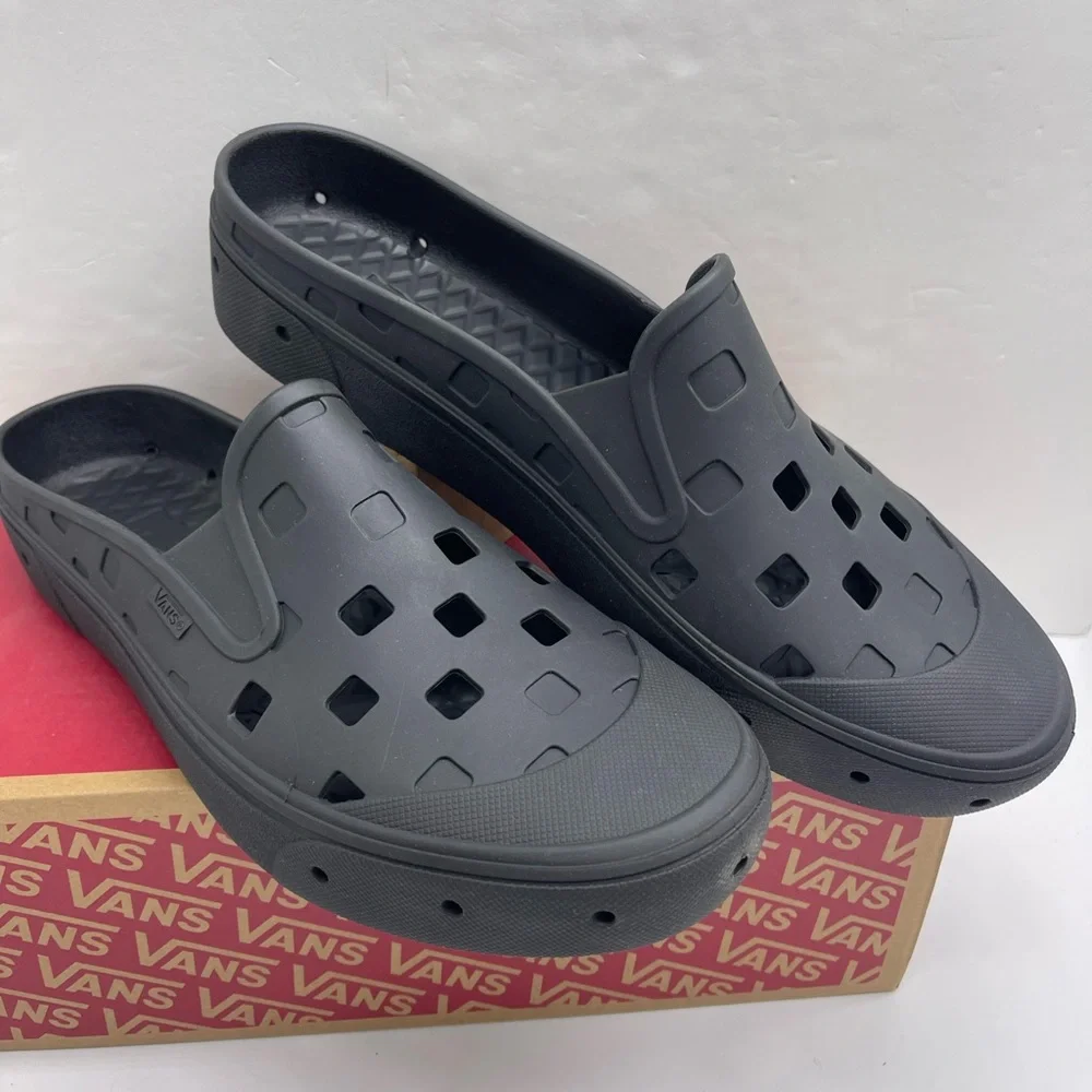 Vans WMNS Slip-On Clogs Slip-On Mule Trk
Black
VN0005V8BLK Tracking Sneakers - Picture 10 of 16